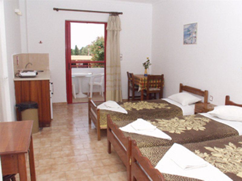 Sandys Studios Apartments And Log Villas Psalidi (Kos) Exterior foto